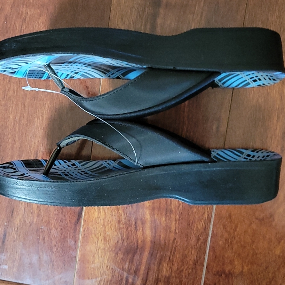NWOT Aerosoft Comfortable Thong Casual Flip Flop